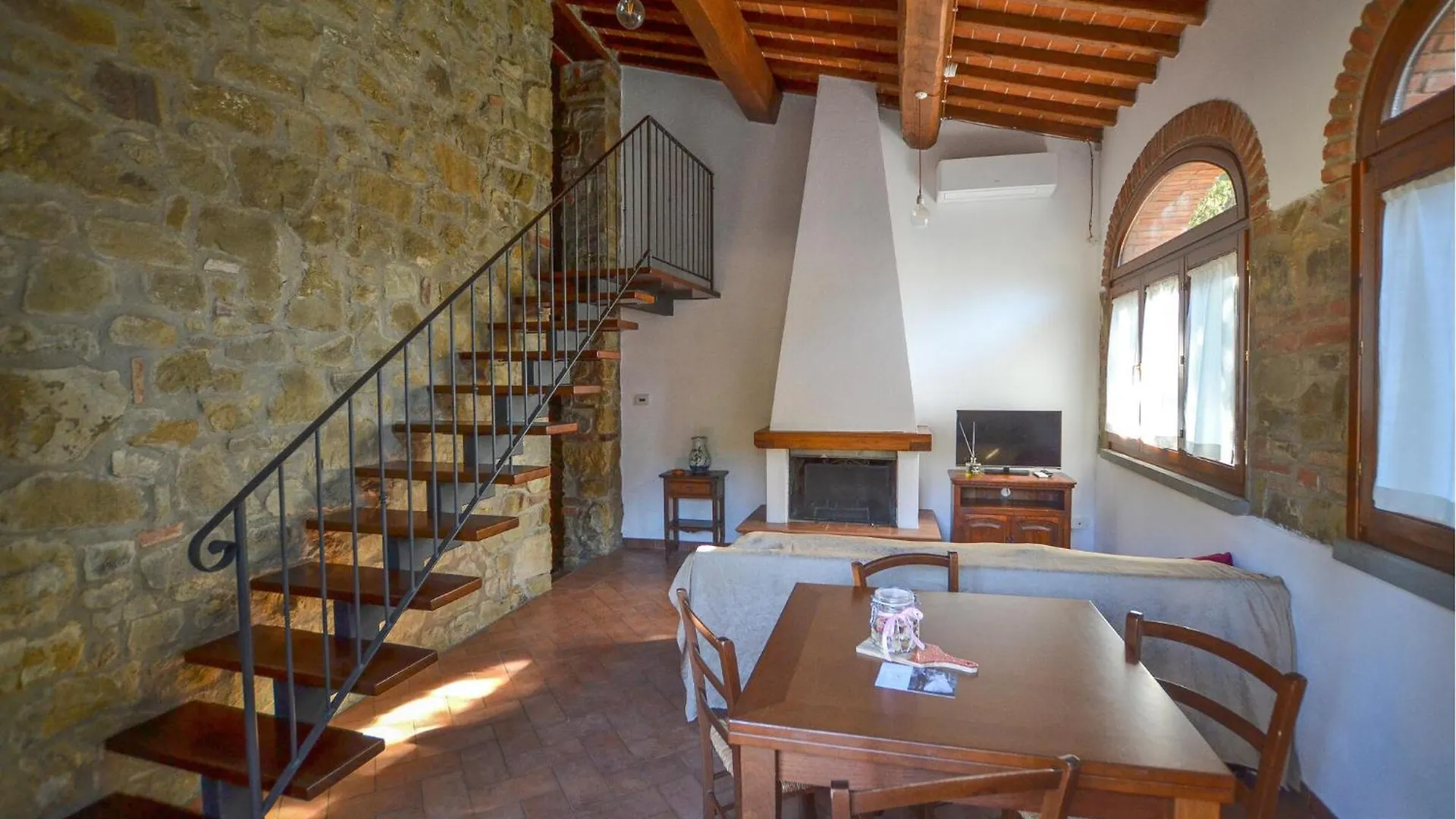 Holiday home Nice Home In Arezzo With Kitchen