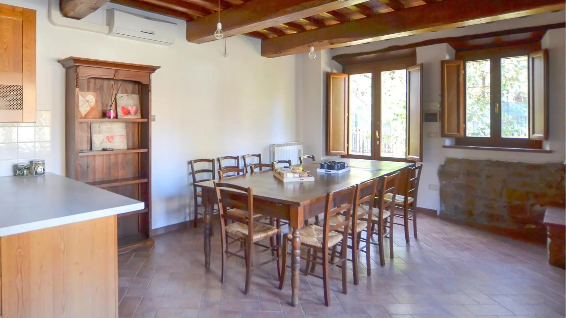 Nice Home In Arezzo With Kitchen